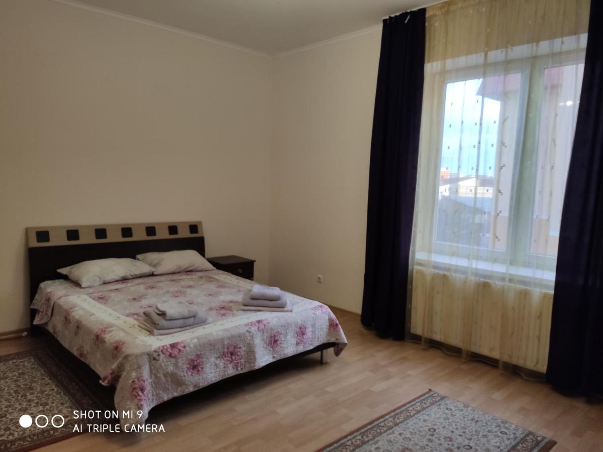 Apartments Domovik Просторная Квартира С Видом На Горы Muncaci Exterior foto